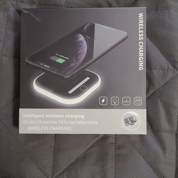 3 in one wireless charger - Picture 3 of 15